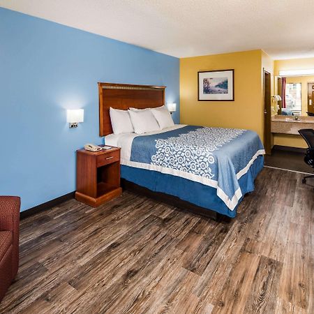 Days Inn By Wyndham Oak Grove/Ft. Campbell Exterior foto