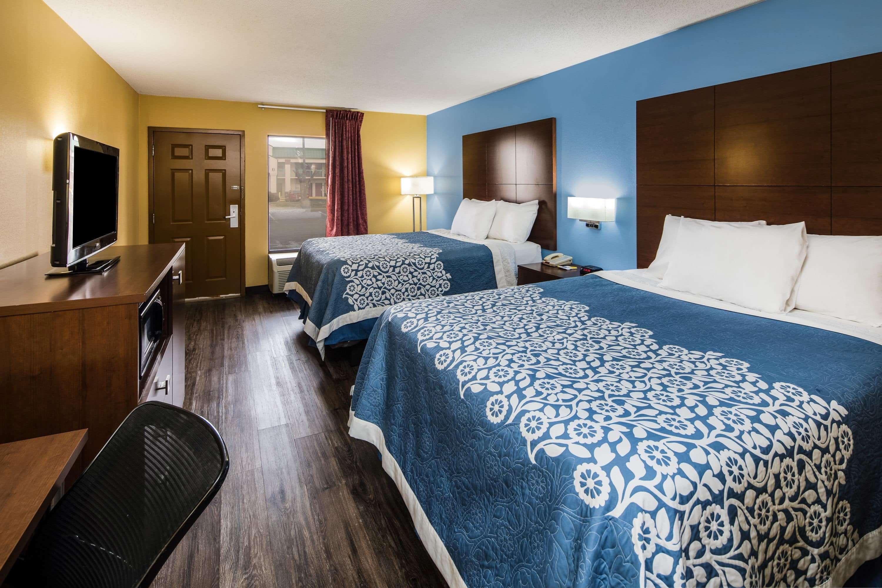 Days Inn By Wyndham Oak Grove/Ft. Campbell Exterior foto