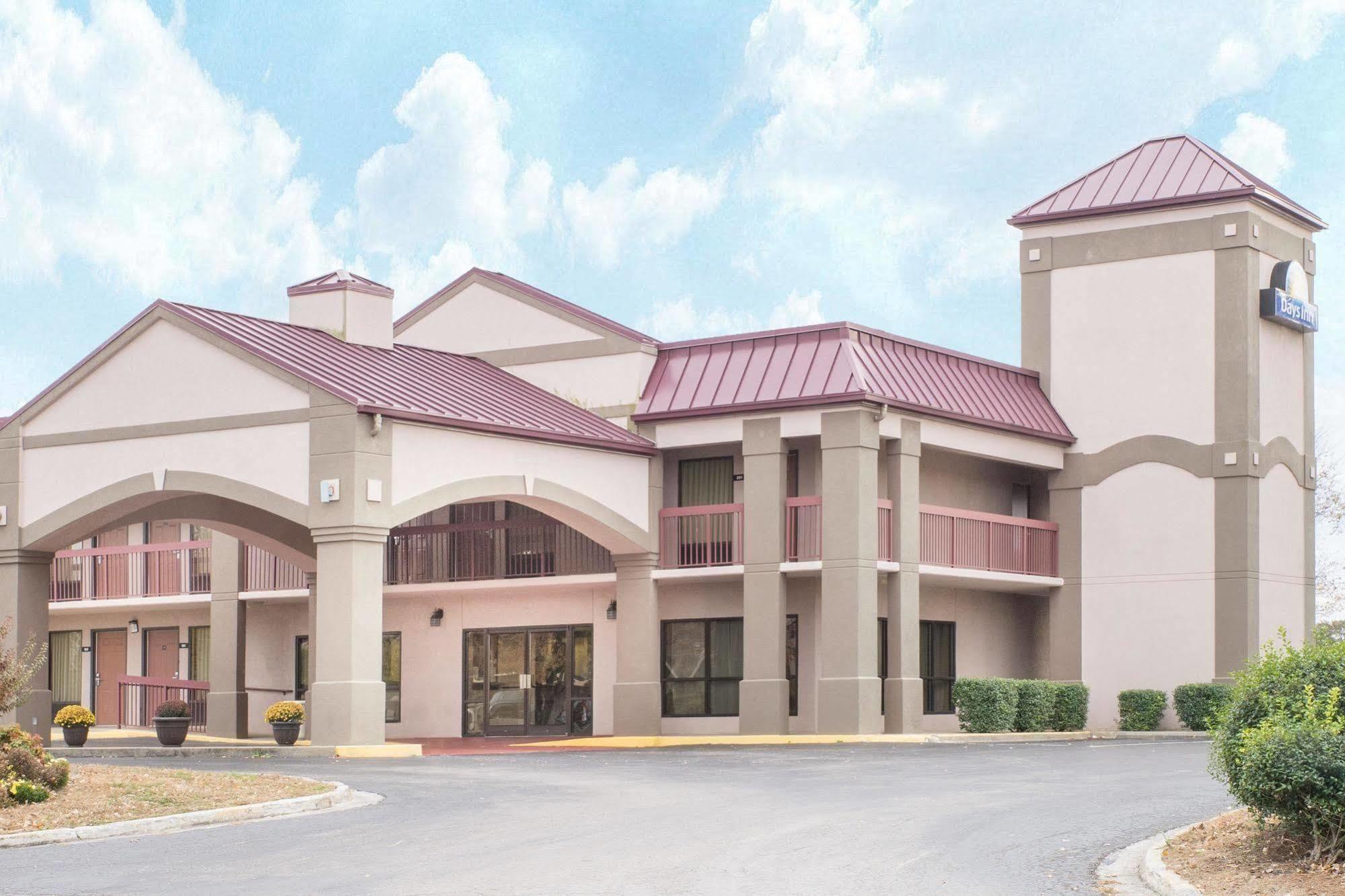 Days Inn By Wyndham Oak Grove/Ft. Campbell Exterior foto