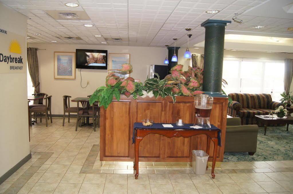 Days Inn By Wyndham Oak Grove/Ft. Campbell Exterior foto