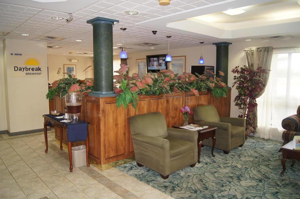 Days Inn By Wyndham Oak Grove/Ft. Campbell Exterior foto
